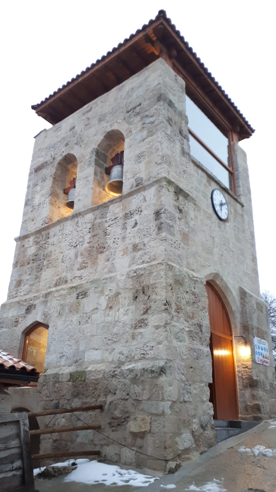 Torre campanas y reloj
